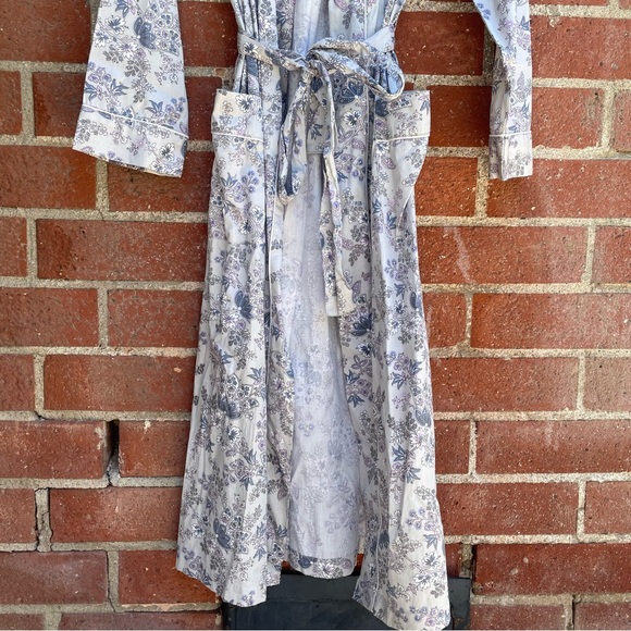 The Company Store Blue Floral Women's Robe - Picture 3 of 9
